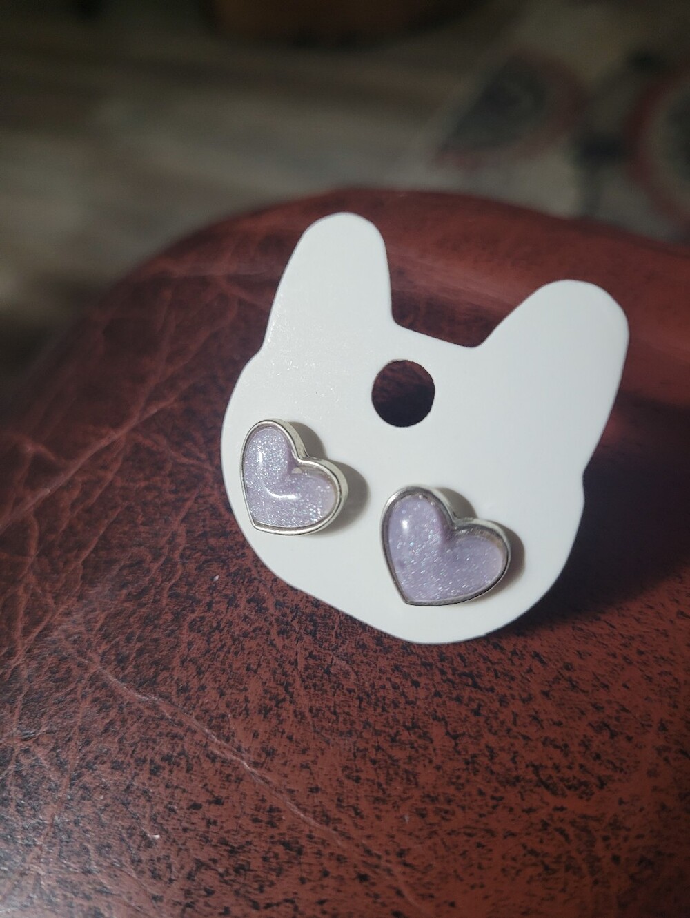 Lavender heart-shaped stud earrings